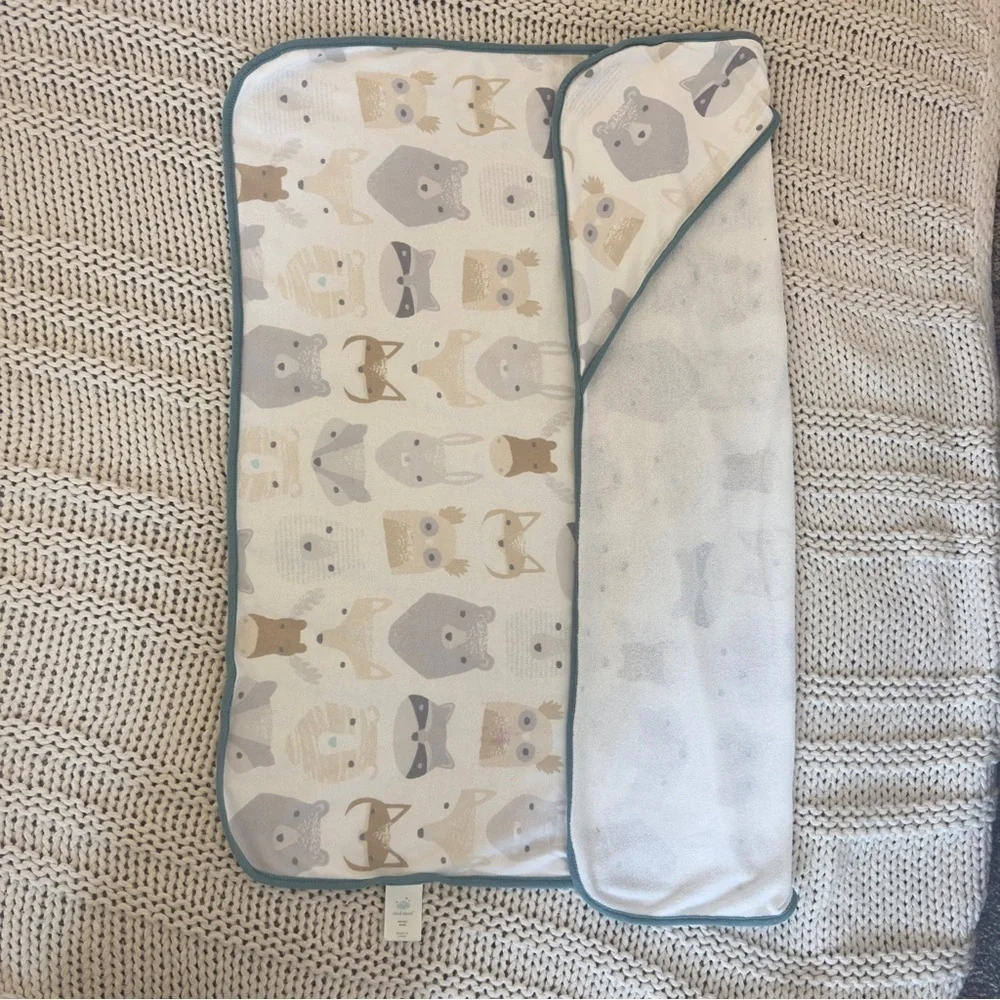 TWO Cloud Island Unisex Baby Hooded Towels